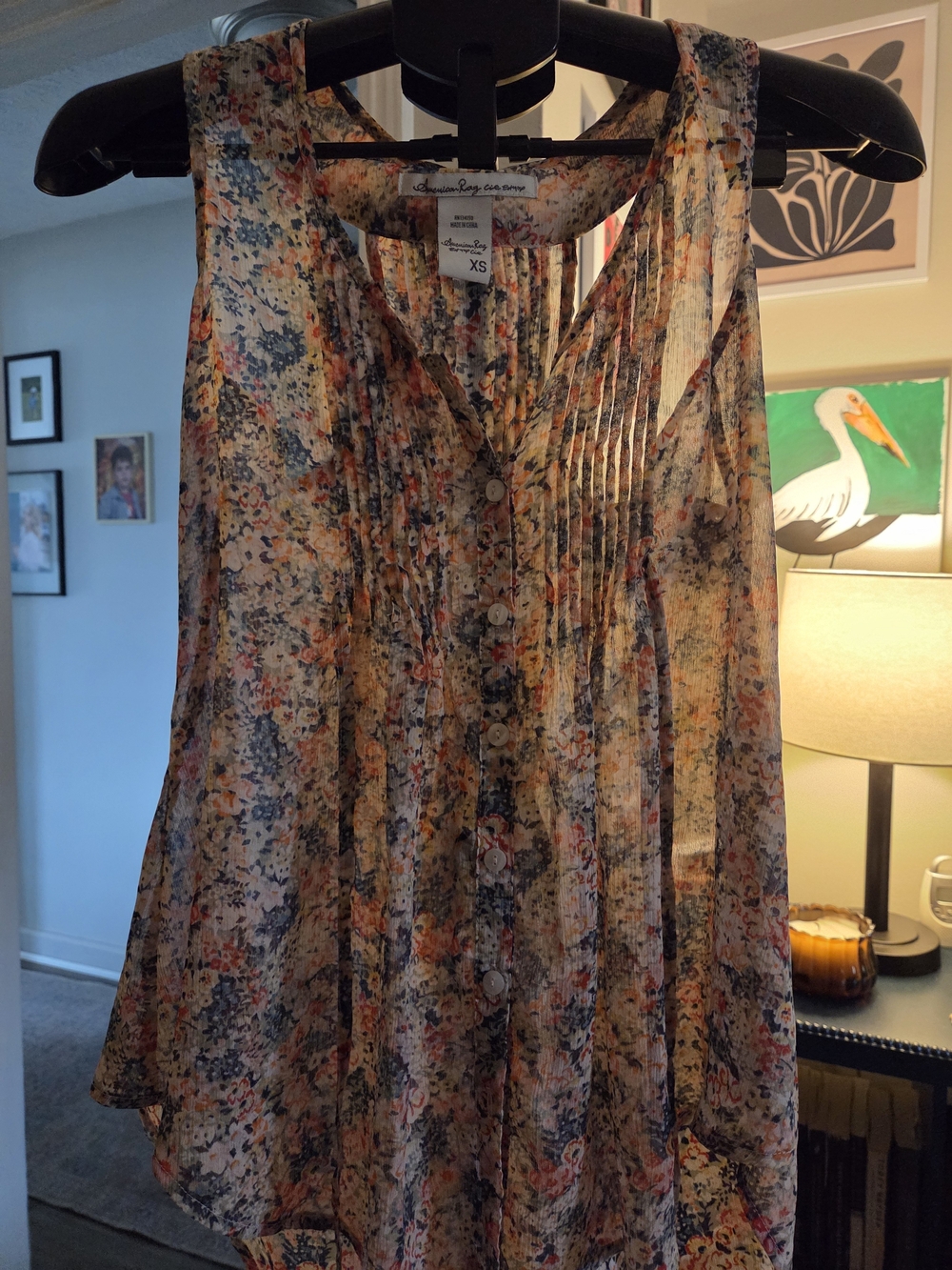 Amwrican Rag Sheer Sleeveless Floral Pleated Blouse - XS - Multicolor